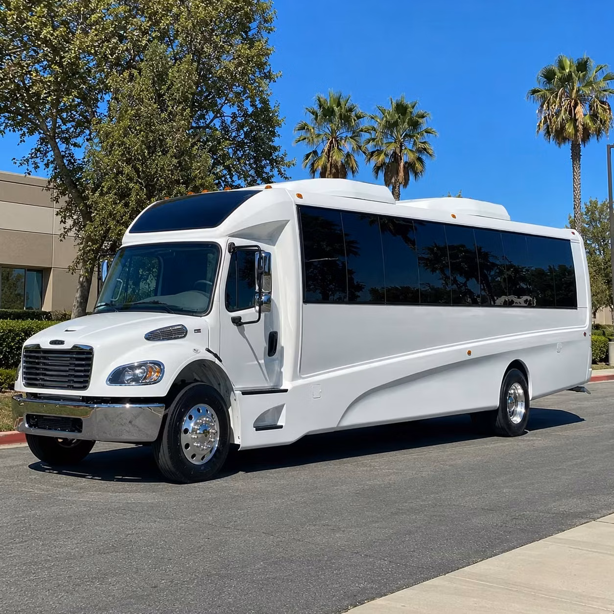 north brunswick 15 passenger minibus rental