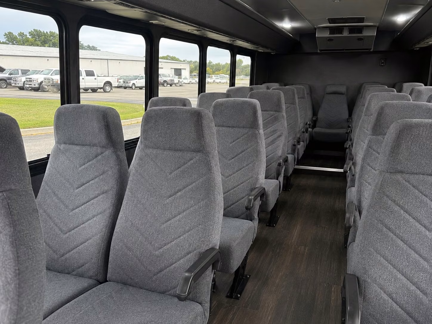 north brunswick 20 passenger minibus rental