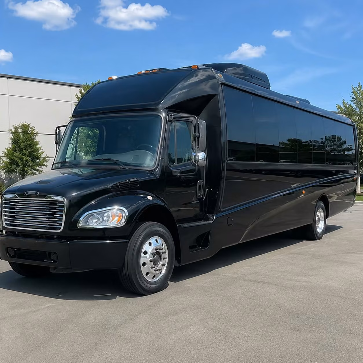 north brunswick 28 passenger minibus rental
